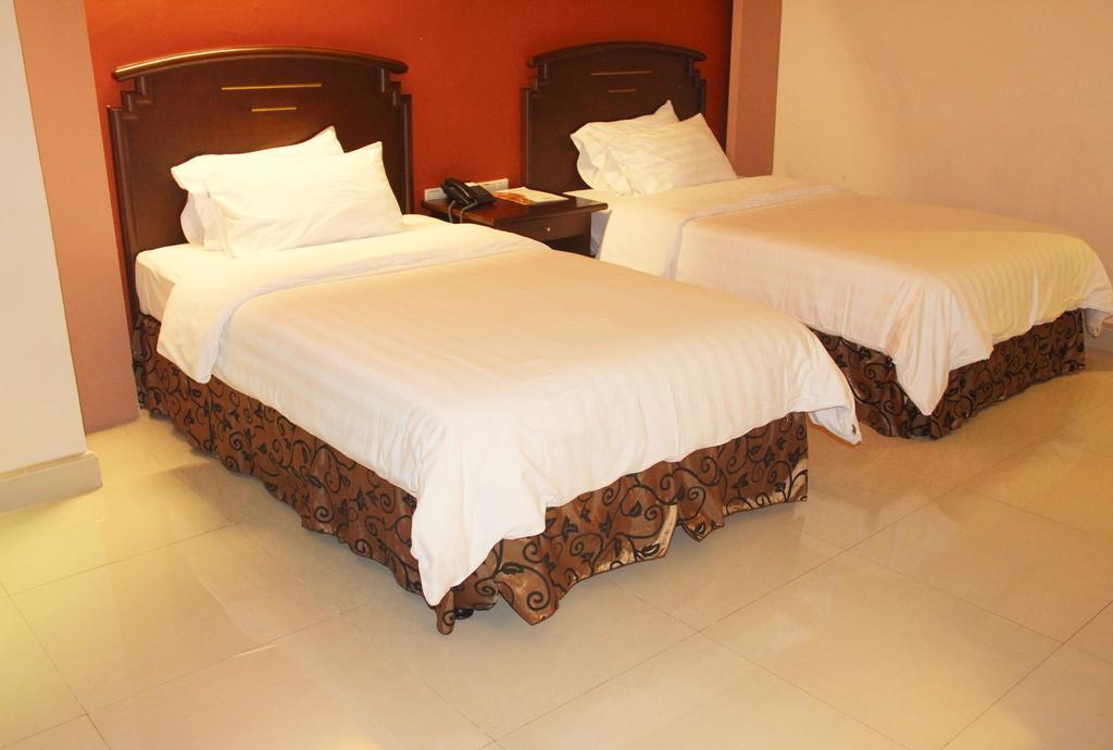 Nam Center Hotel Kemayoran Джакарта Екстериор снимка