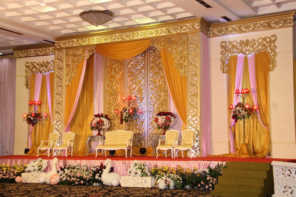 Nam Center Hotel Kemayoran Джакарта Екстериор снимка