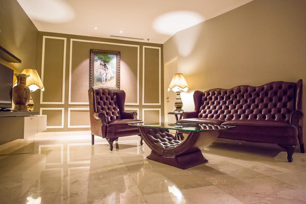 Nam Center Hotel Kemayoran Джакарта Екстериор снимка