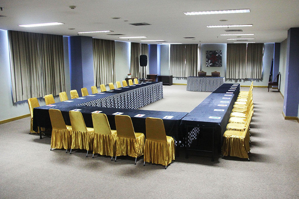Nam Center Hotel Kemayoran Джакарта Екстериор снимка
